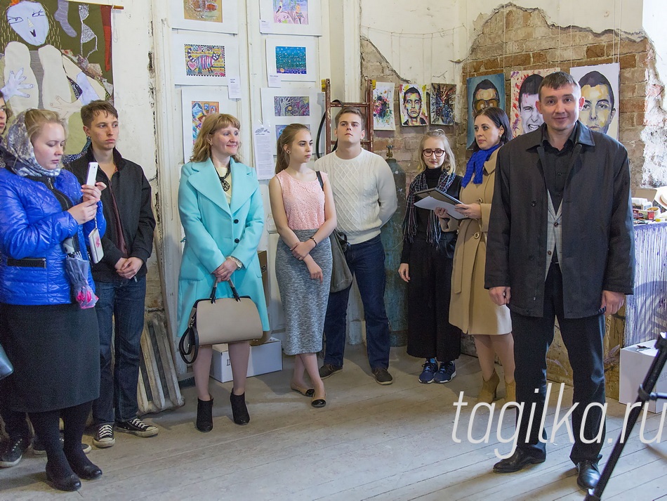 "Я - это Я"

Добрые слова молодым художникам и представителям молодежной думы сказал председатель городской Думы Александр Маслов.
