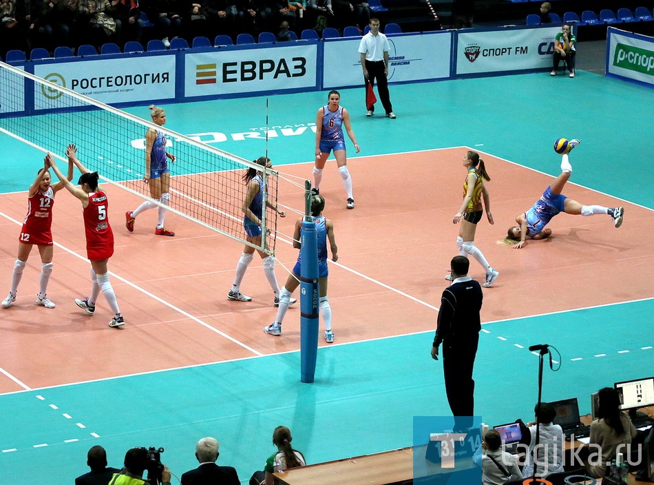 Волейбол. Уралочка-Енисей. 3:1