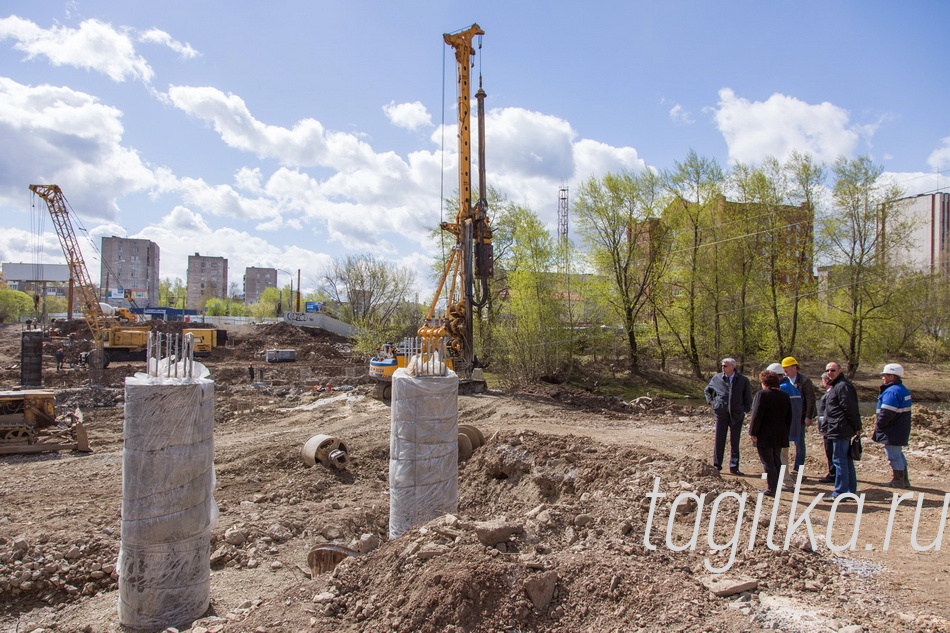 Строительство моста по ул. Фрунзе на 10.05.2016г.