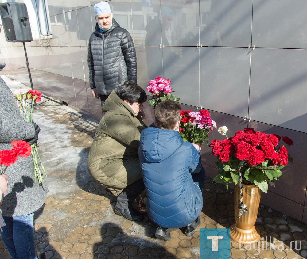 В Нижнем Тагиле открыли мемориальную доску врачу Игорю Махову – организатору и руководителю первого в России центра гемодиализа