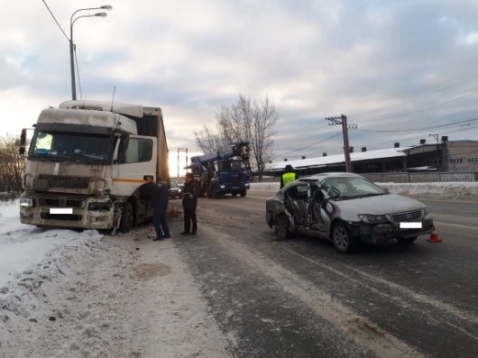 Девочка-подросток пострадала при аварии в Нижнем Тагиле