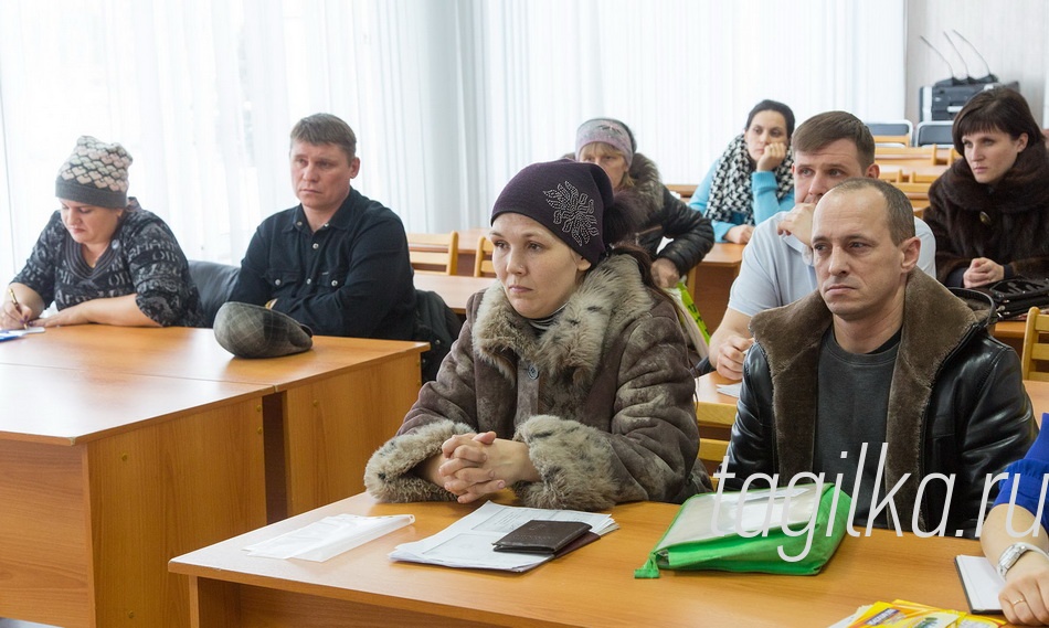 Семьи получили свидетельства на улучшение жилищных условий.

Еще 52 тагильские семьи получили свидетельства на улучшение жилищных условий. Сертификаты многодетным семьям участникам подпрограммы «Стимулирование развития жилищного строительства» вручали специалисты областного «Фонда жилищного строительства», сообщает пресс-служба Администрации города.