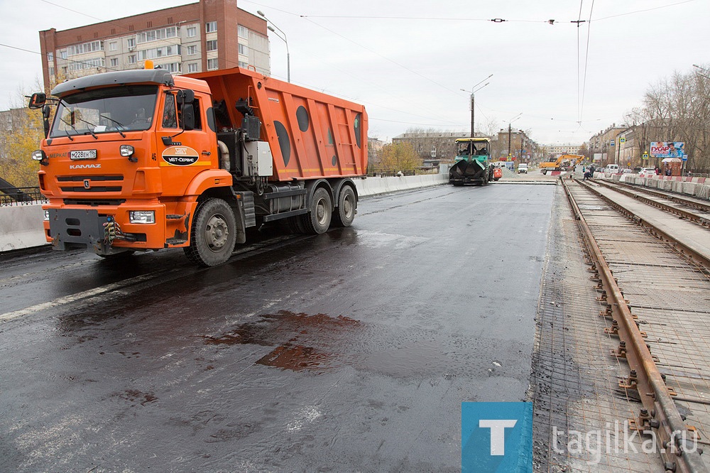 На улице Мира продолжается ремонт путепровода