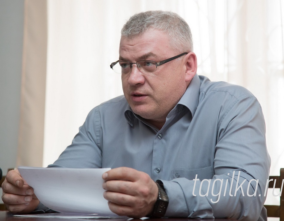 Совет по взаимодействию с организациями.

Сурин Дмитрий Владимирович

Среди мигрантов много женщин и детей школьного возраста, поэтому их социокультурной адаптации уделяется много внимания. Руководители и преподаватели муниципальных образовательных учреждений отмечают, что с приходом ребенка-иностранца в местную школу возникает целый ряд проблем. Впрочем, опыт многонациональных школ Нижнего Тагила показывает, что все они решаемы.