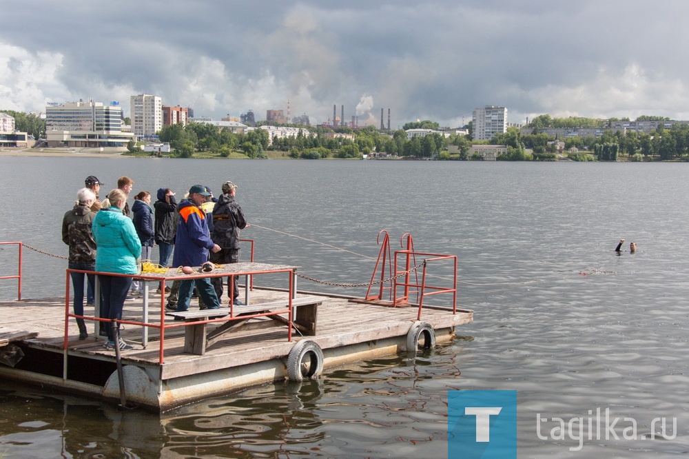 Тренировка МЧС по спасению утопающих