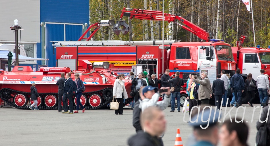 RAE 2015. Экспозиция на открытых площадках