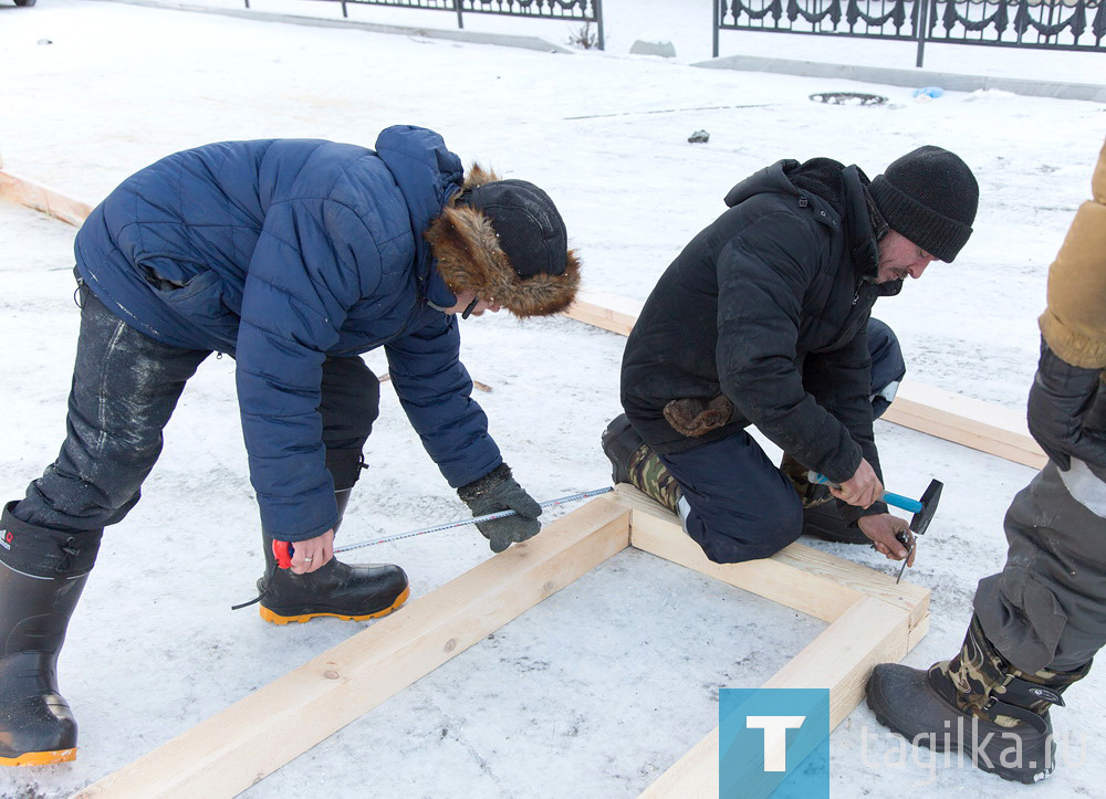 В Нижнем Тагиле строится ледовый городок