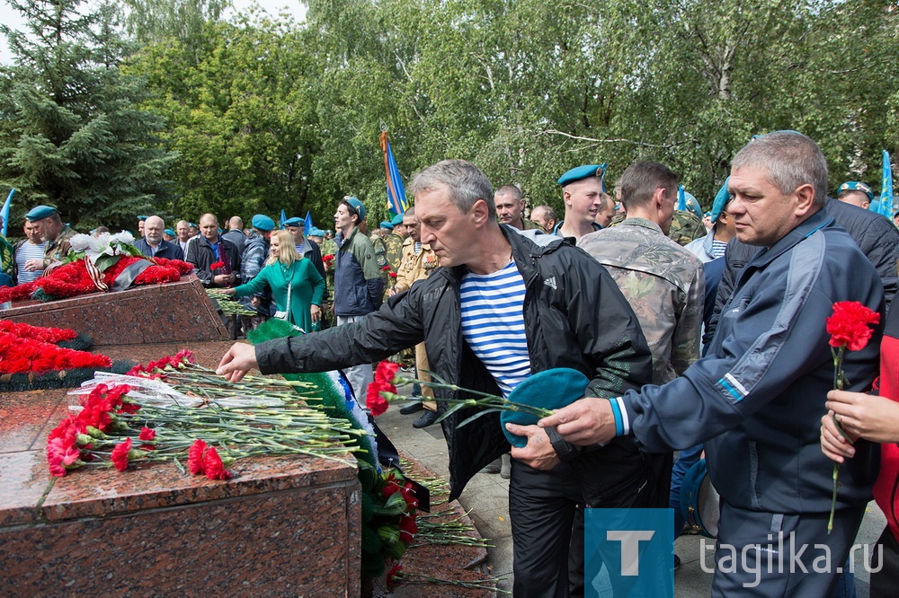 В Тагиле отмечают День ВДВ