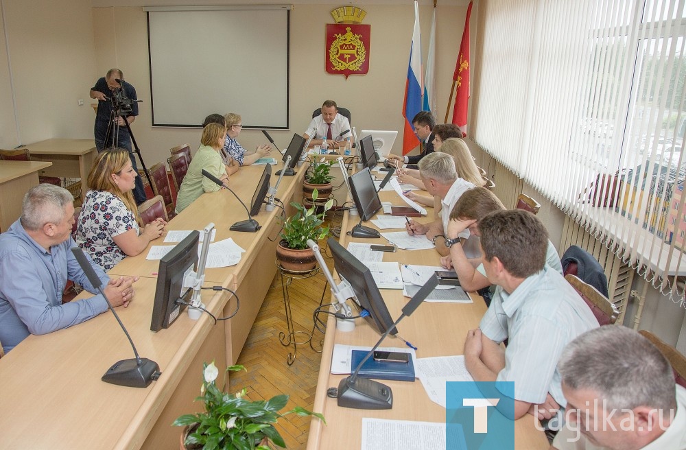 Прием граждан по личным вопросам  временно исполняющим обязанности главы города Нижний Тагил В.Ю. Пинаевым