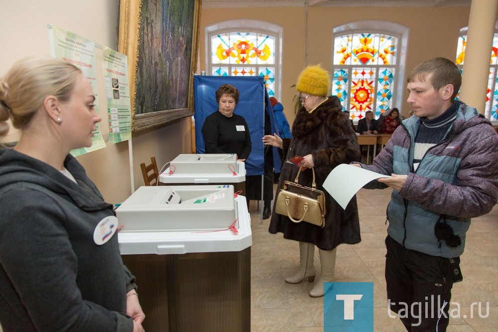 В Нижнем Тагиле открылись избирательные участки. Старт прошел очень активно