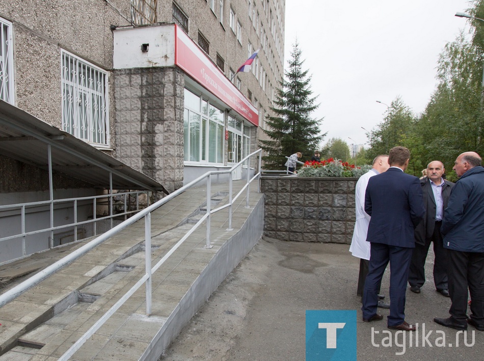 Объезд учреждений образования и здравоохранения.