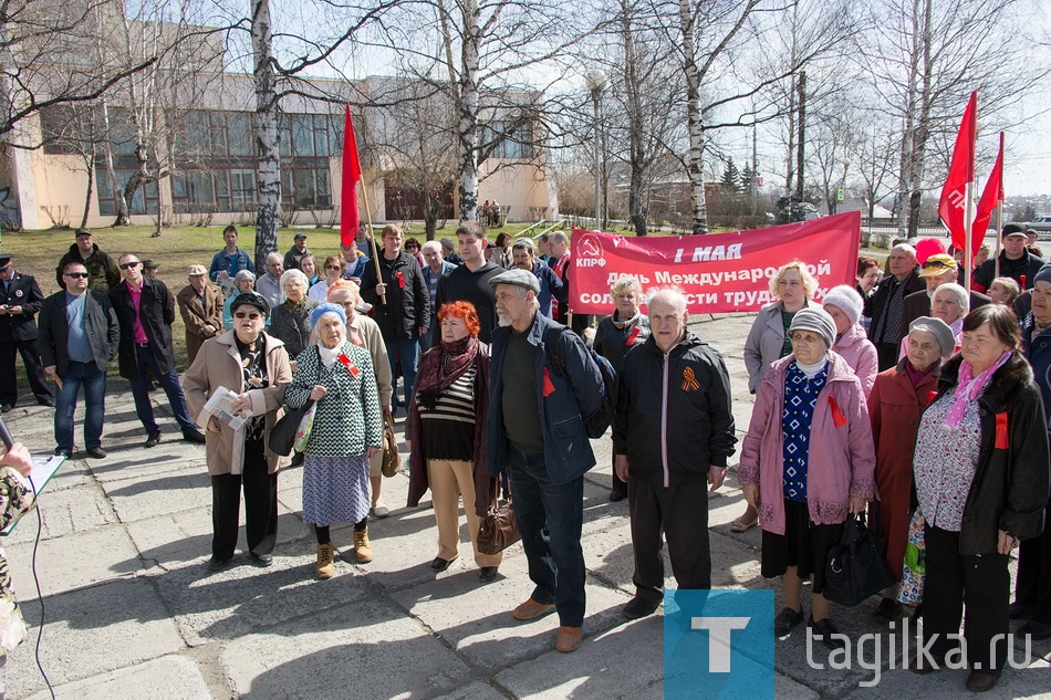 В Нижнем Тагиле празднуют Первомай. Митинг КПРФ.