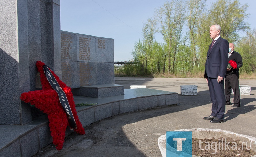 Глава Нижнего Тагила Владислав Пинаев возложил венки к памятникам горожанам, воевавшим в годы Великой Отечественной войны