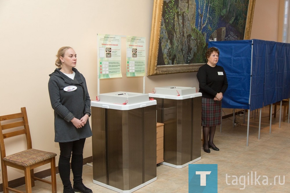 В Нижнем Тагиле открылись избирательные участки. Старт прошел очень активно