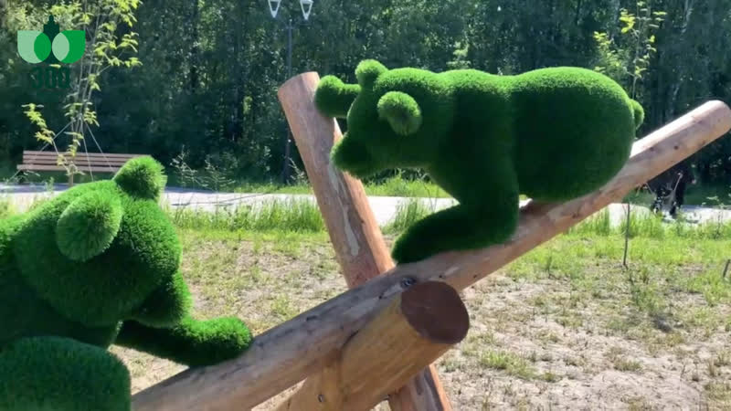 В Нижнем Тагиле появилось еще одно семейство зеленых медведей