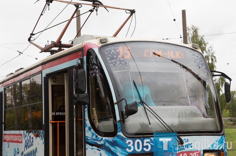 Система работает с 24 августа в тестовом режиме на всех маршрутах. Расплатиться можно и наличными, и картой - при условии, что она бесконтактная. 

На билете теперь указано время поездки, маршрут и номер рейса, стоимость и способ оплаты.