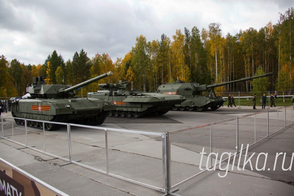 RUSSIA  ARMS  NA  ZEMLE