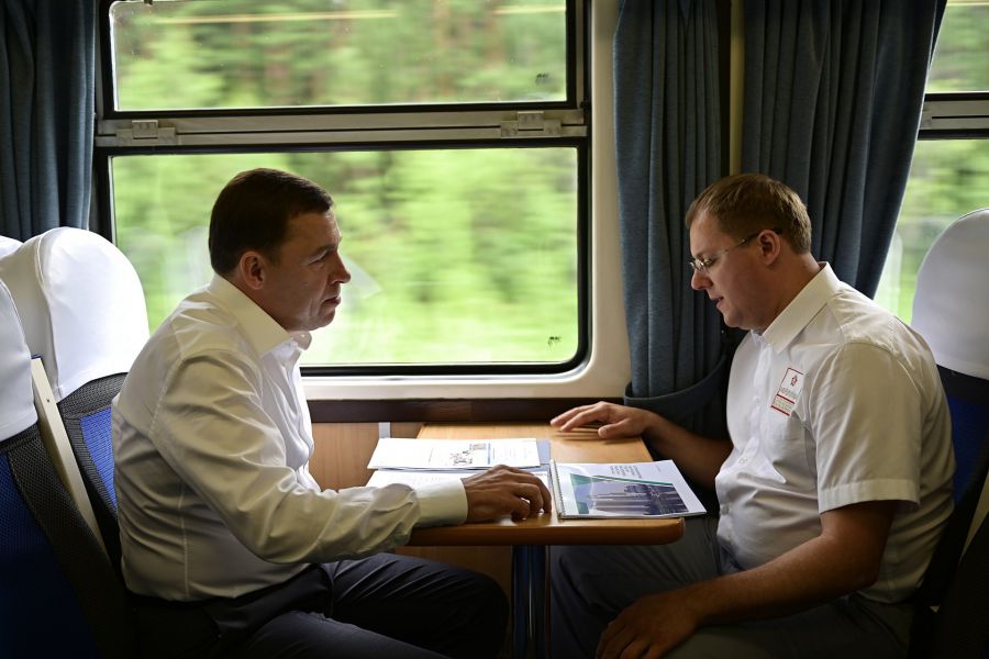 Губернатор Свердловской области приехал в Нижний Тагил на поезде