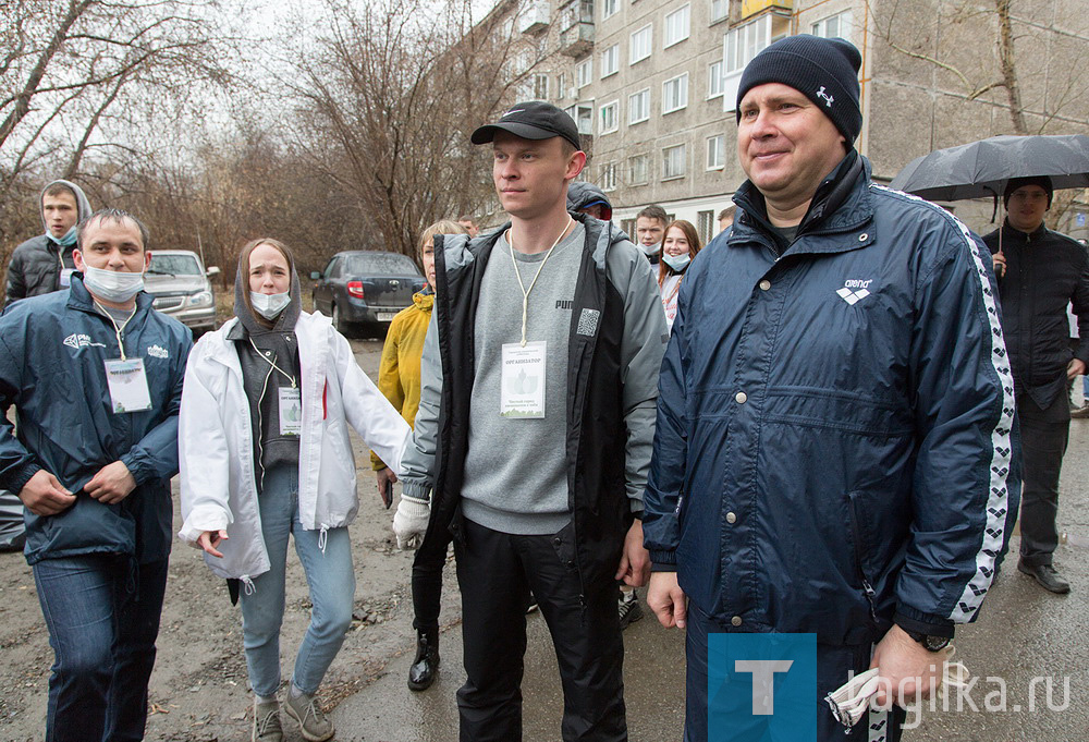 Молодая гвардия ЕР на субботнике