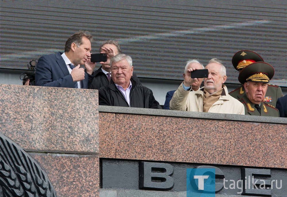 Шествием военной техники отметили тагильчане 100-летие отечественного танкпрома и 75-годовщину Победы в Великой Отечественной войне