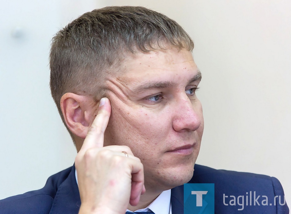 Депутаты не хотели, чтобы Владимир Радаев ушел из гордумы.