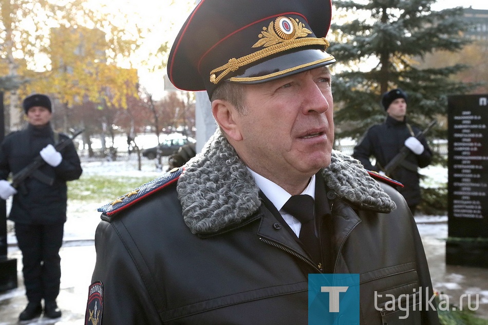 Открытие обелиска "Солдатам правопорядка".