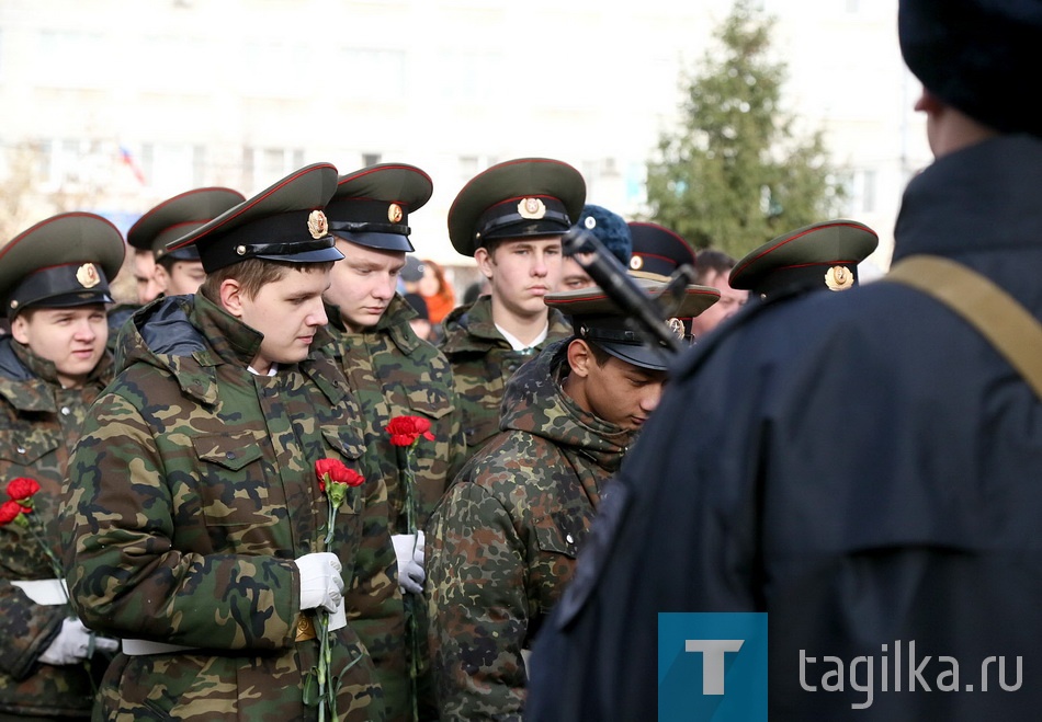 Открытие обелиска "Солдатам правопорядка".