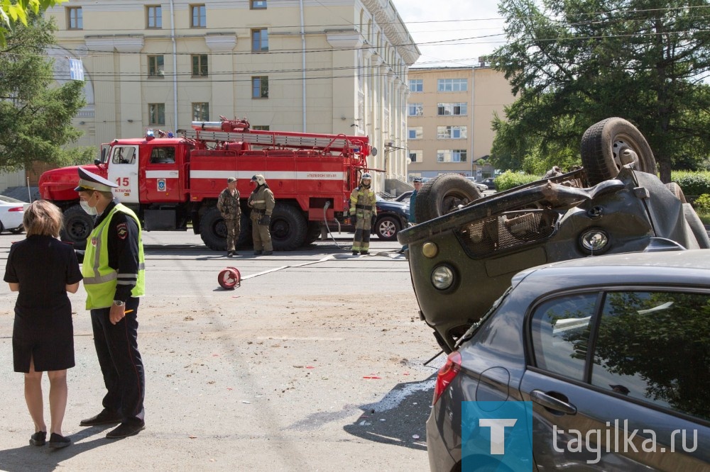 В центре Нижнего Тагила произошло ДТП с участием автобуса