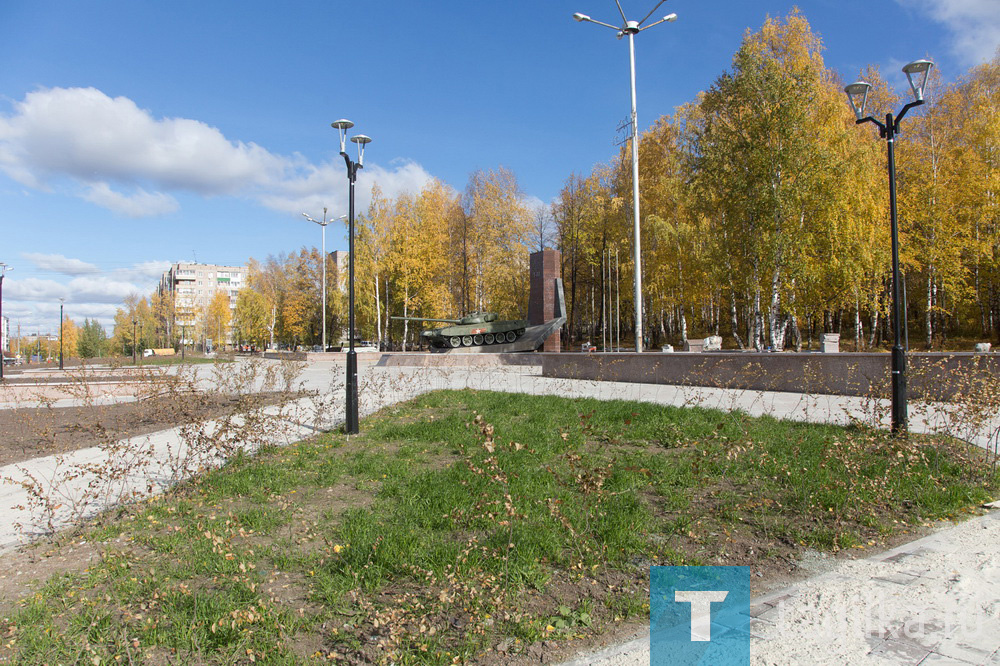 Завершается благоустройство Площади Танкостроителей и лесопарковой зоны на Вагонке