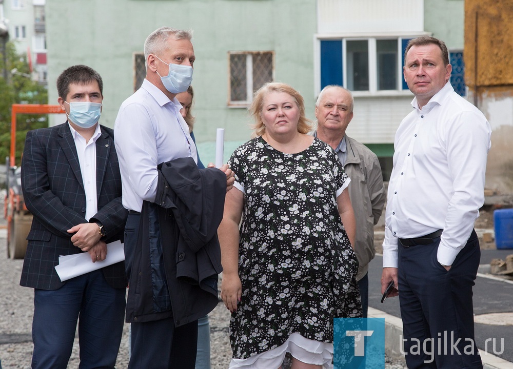 Благоустройство дворов идет в графике