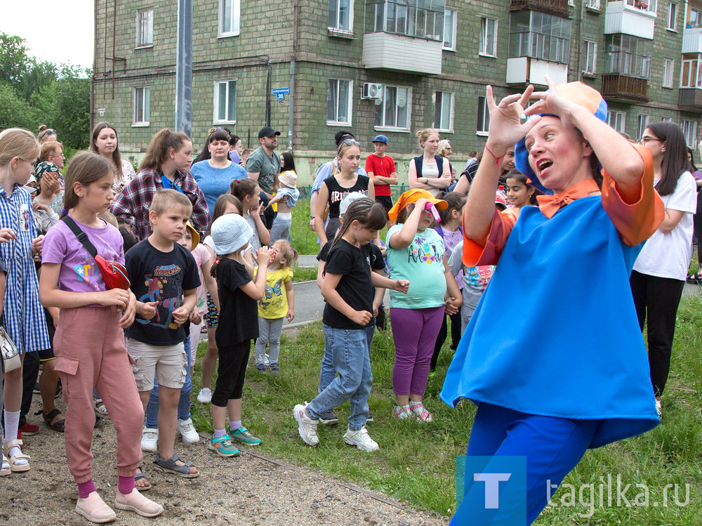 «Праздник двора» прошёл для жителей улицы Попова 19