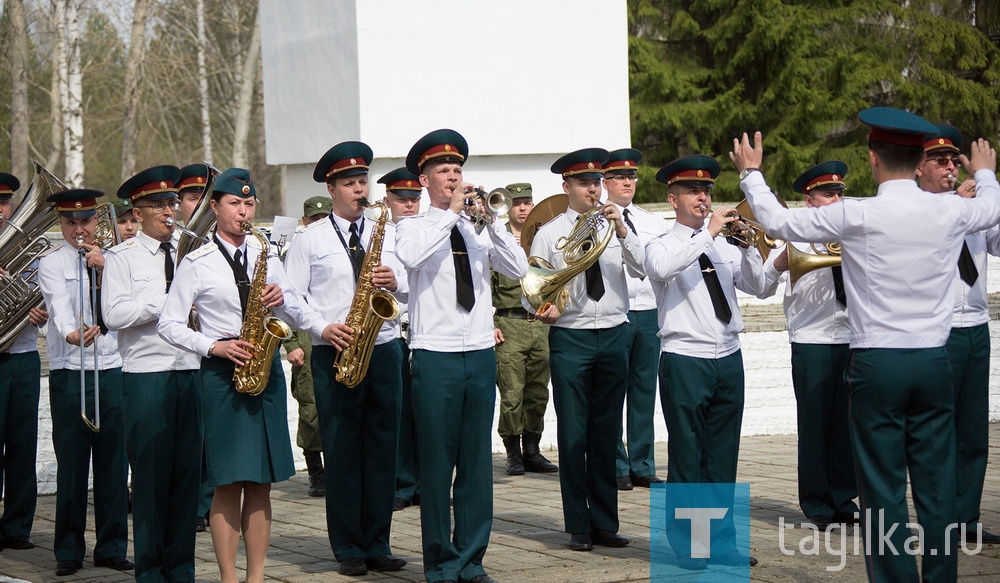 В Нижнем Тагиле захоронили останки летчика, погибшего в 1942 году