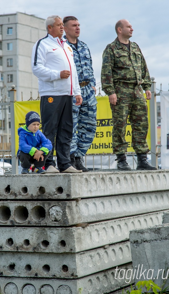 Кросс силовых структур г. Нижнего Тагила.

Ожидание лидера.
