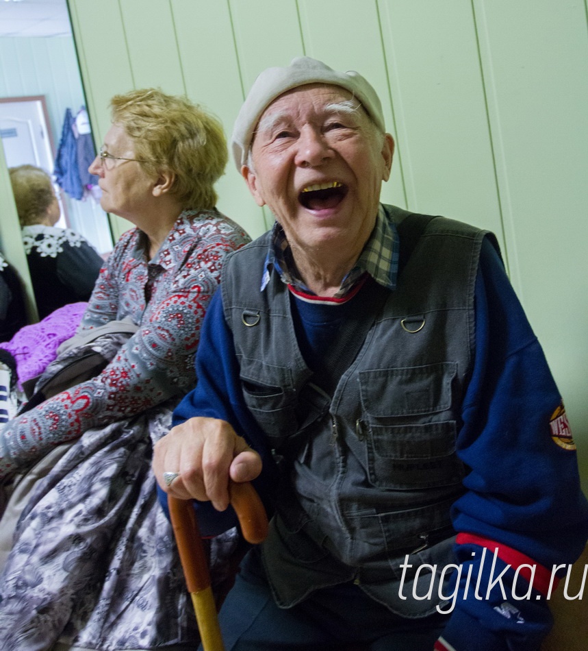 Совет ветеранов. Выставка.

На выставке случались забавные моменты.