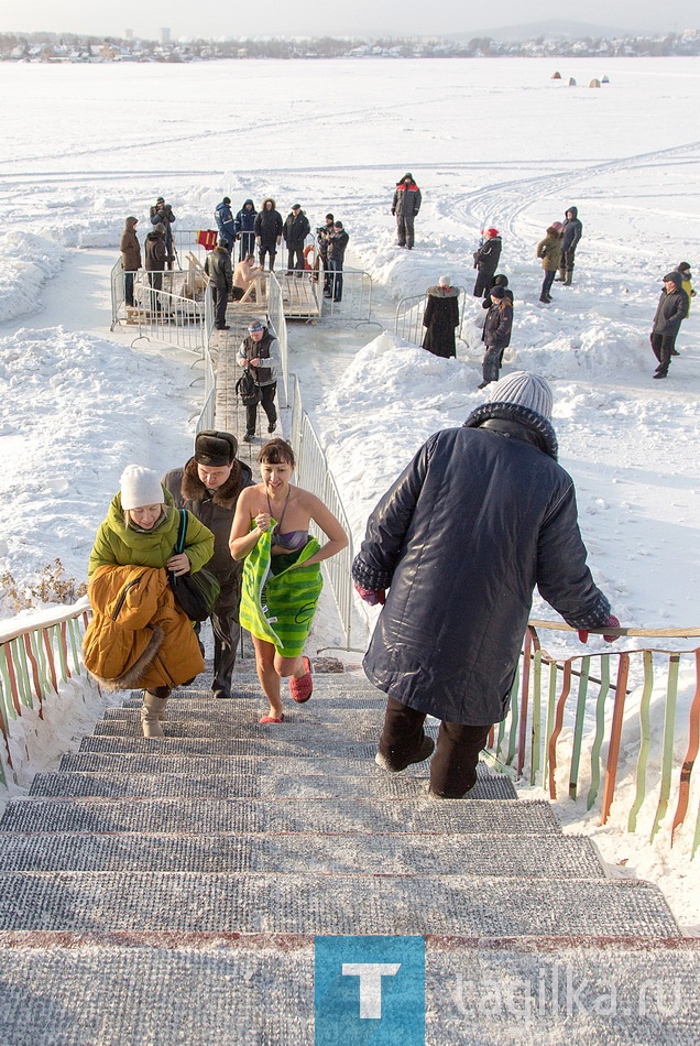 Крещенские купания в проруби