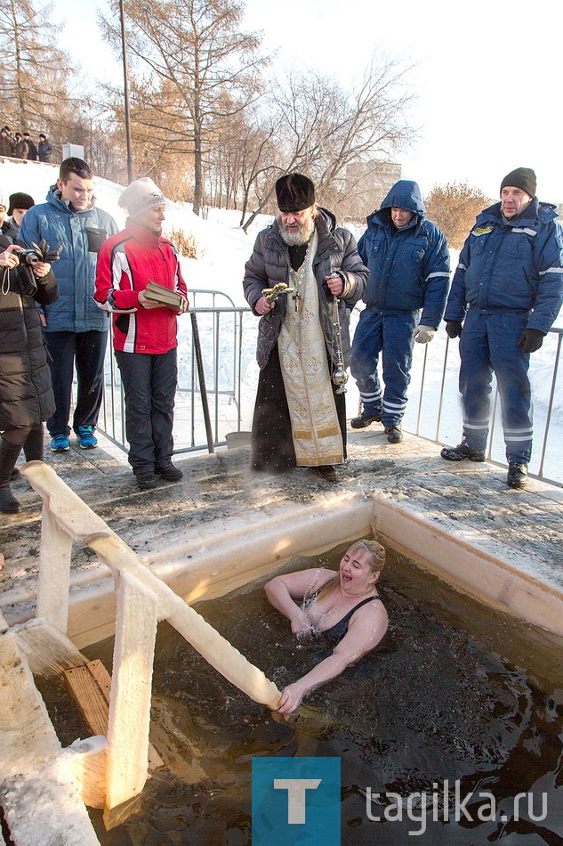 Крещенские купания в проруби