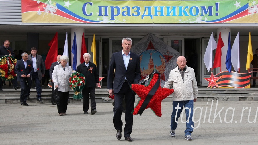 Победе-70 лет. Митинг у памятника строителям.