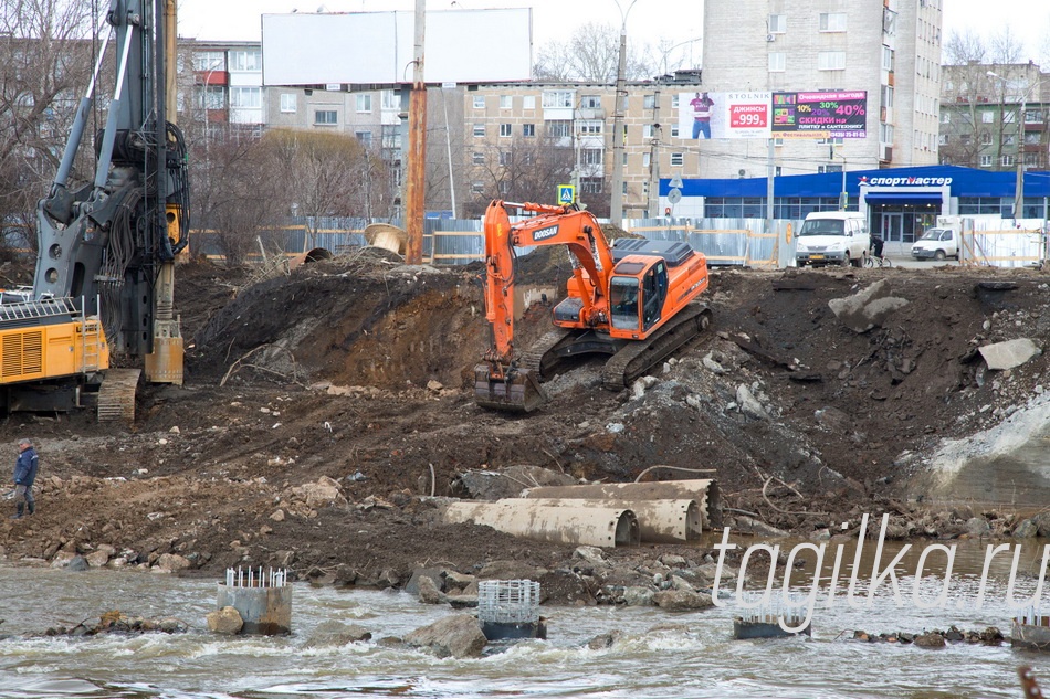 Строительство моста по ул. Фрунзе на 12.04.2016г.