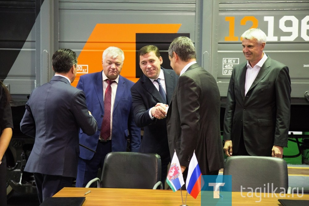 Юбилейный десятитысячный полувагон УВЗ будет работать в парке АО «ФКГ». 