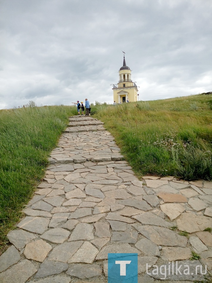 По городу с "мобилой". Летний фоторепортаж.