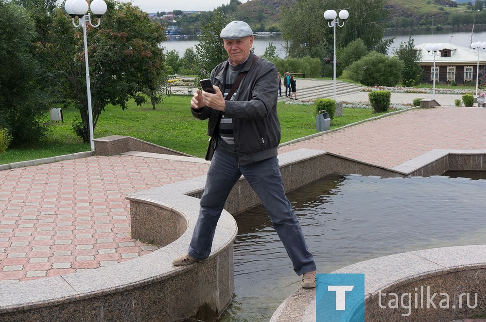 Отметил свой 75-летний юбилей известный в Нижнем Тагиле фотограф Николай Васильевич АНТОНОВ