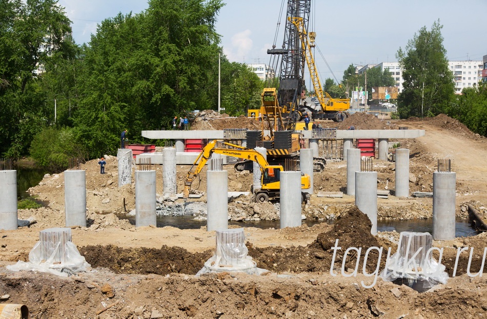 Строительство моста по ул. Фрунзе . 25.05.2016.