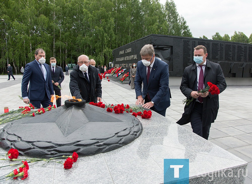 День памяти и скорби. Мемориал погибшим металлургам в годы Великой Отечественной войны