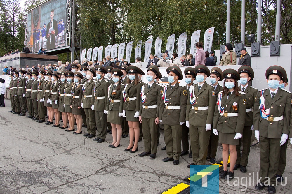 Шествием военной техники отметили тагильчане 100-летие отечественного танкпрома и 75-годовщину Победы в Великой Отечественной войне