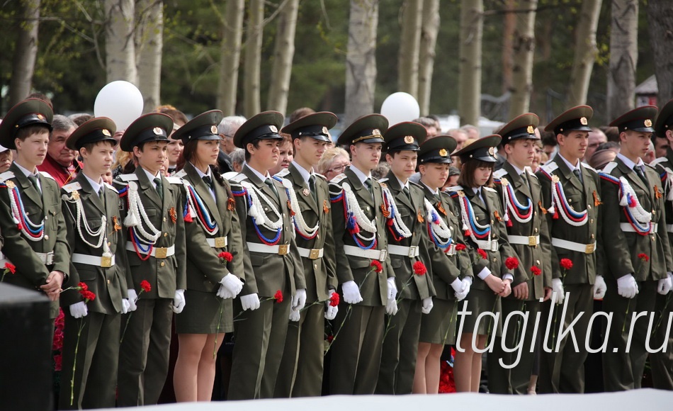 Великой Победе – 70 лет! Мемориал центрального городского кладбища «Рогожино»