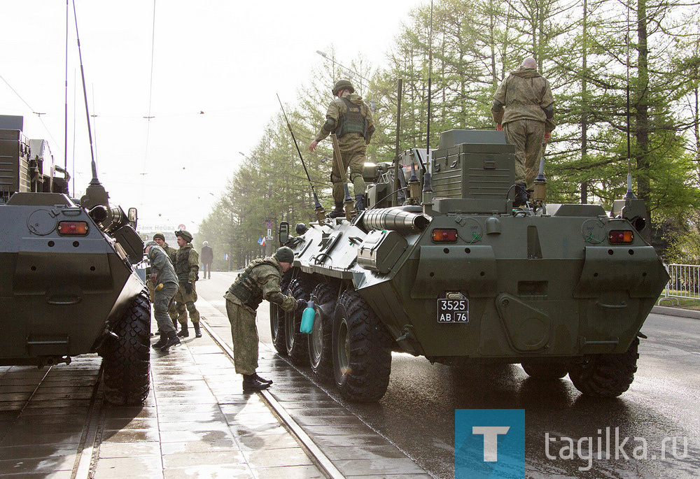 Подготовка военной техники для участия в параде Победы