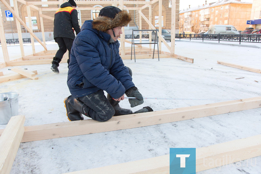 В Нижнем Тагиле строится ледовый городок