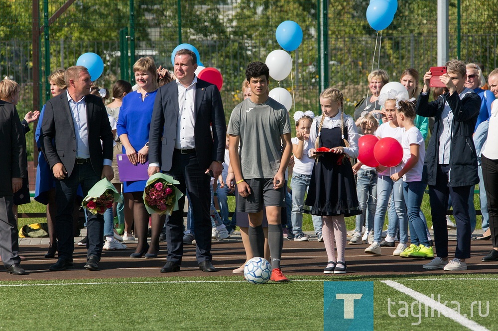 В Нижнем Тагиле открыли новый школьный стадион