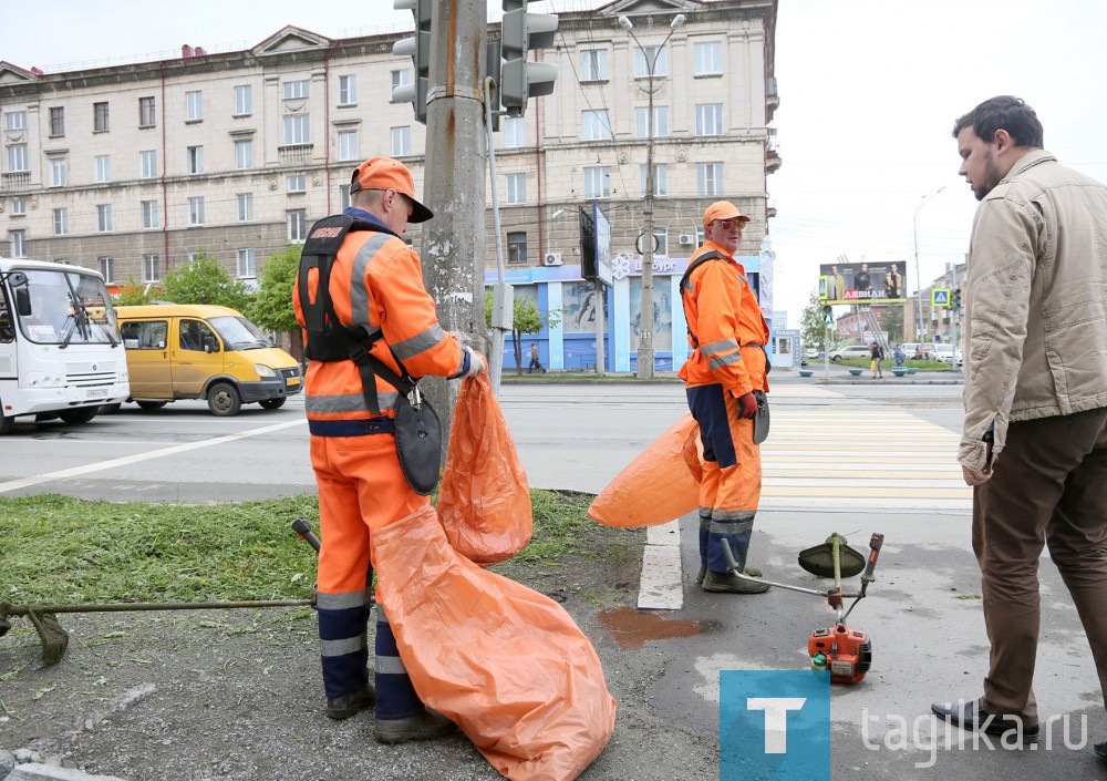 Объезд корреспондентами Т.Р. по благоустройству улиц и дорог города