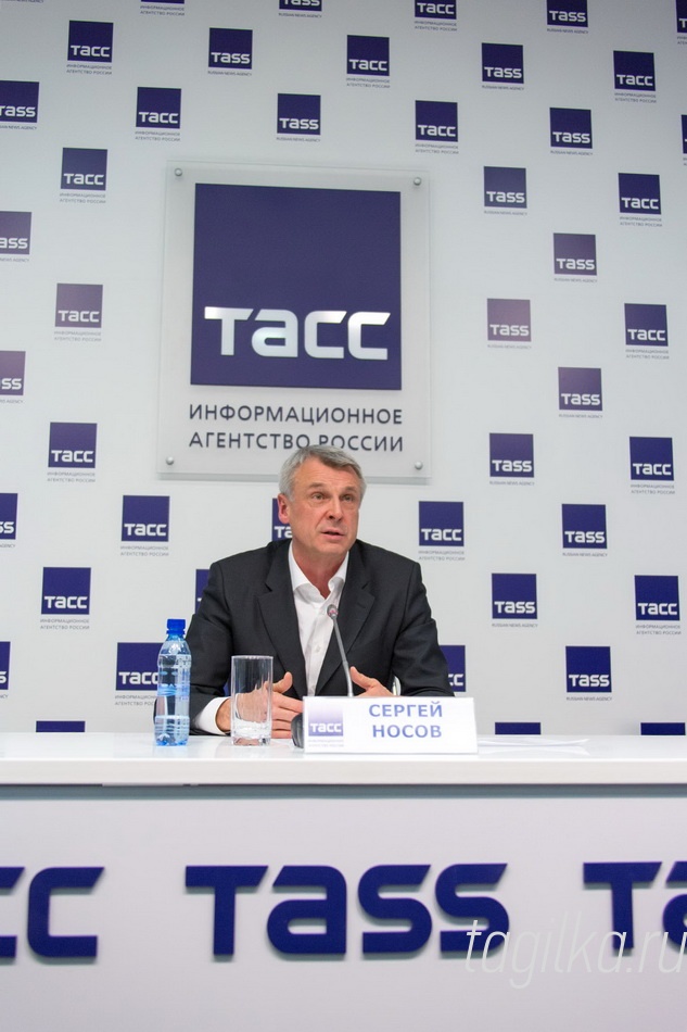 Говоря о провале федеральной программы содействия капитальному ремонту МКД, Сергей Носов заявил о готовности муниципалитета взять на себя ответственность за ее реализацию, но, конечно, со всеми ресурсами. «Нам удалось расторгнуть контракты с недобросовестными подрядчиками и реализовать все запланированные мероприятия, чтобы люди не остались без тепла и воды зимой», - отметил Глава города. – Кроме того, наша позиция по передаче полномочий муниципалитетам поддерживается на федеральном уровне».